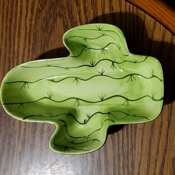 17. VNTG SHONFELD'S USA INC SMALL CACTUS BOWL-8"x6.5"x2"-GREEN-HAND-PAINTED-EC - Picture 1 of 6